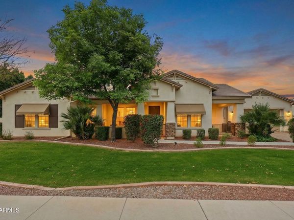 4598 N VILLAGE Parkway, Litchfield Park, AZ 85340