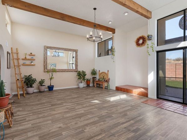 742 Ivory Road SE, Rio Rancho, NM 87124