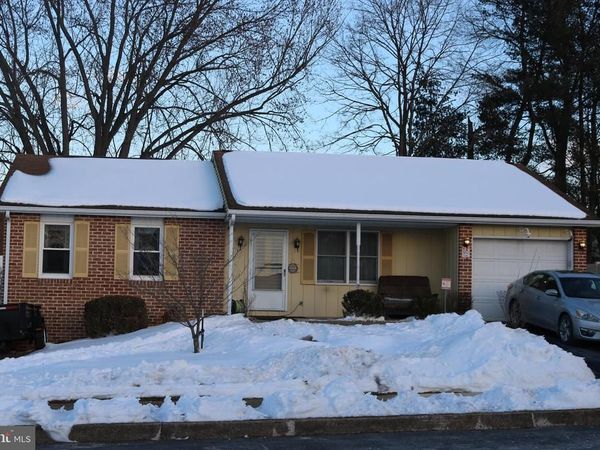 806 N MARKET STREET, MECHANICSBURG, PA 17055