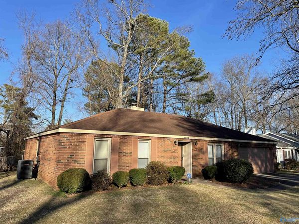 1029 Sandy Springs Road, Huntsville, AL 35806