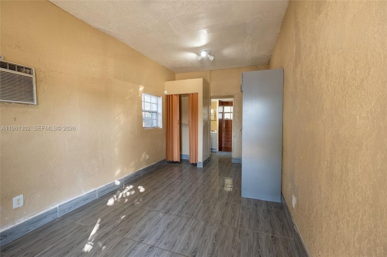 4719 NW 32nd Ave, Miami, FL 33142 Photo