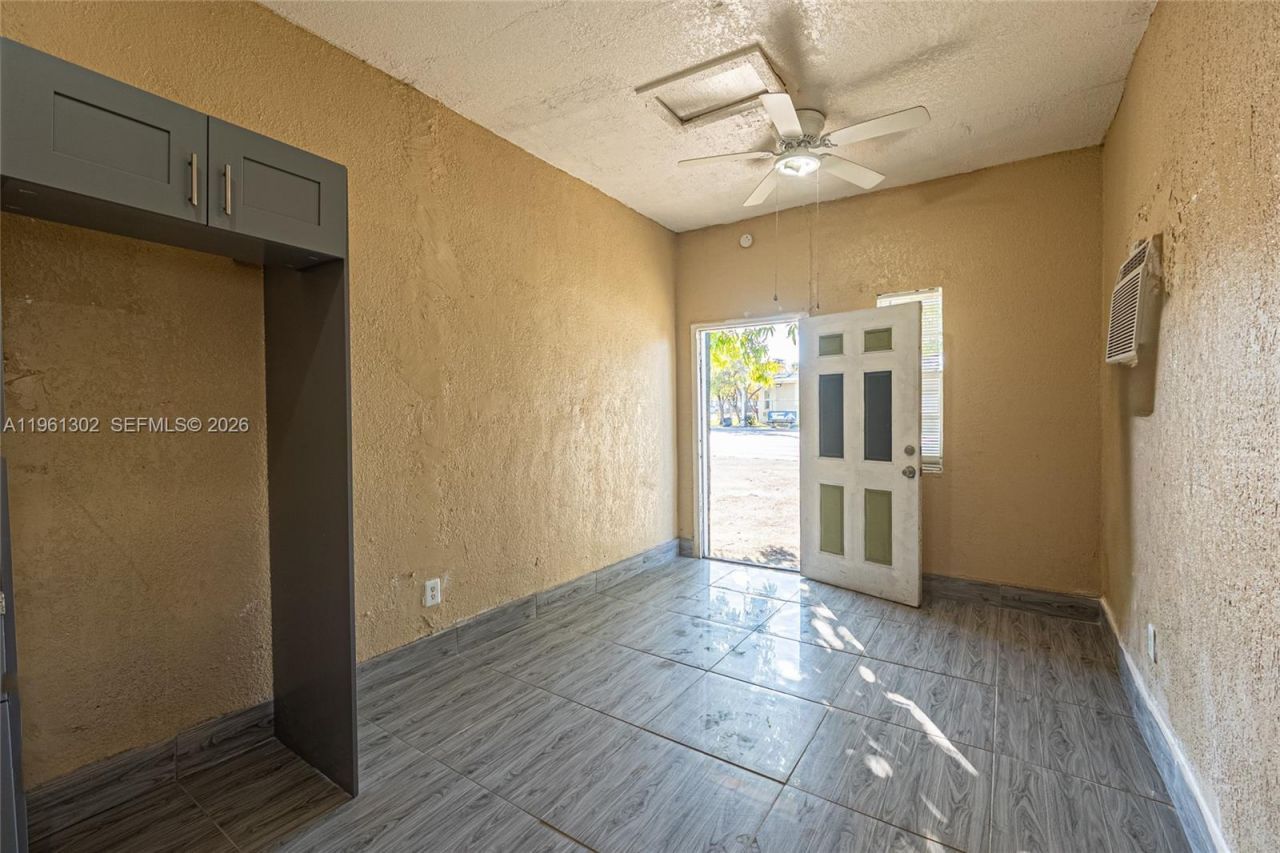 4719 NW 32nd Ave, Miami, FL 33142 Photo