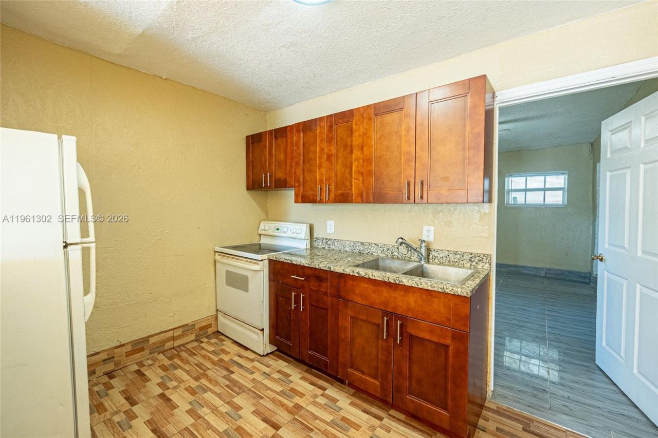 4719 NW 32nd Ave, Miami, FL 33142 Photo