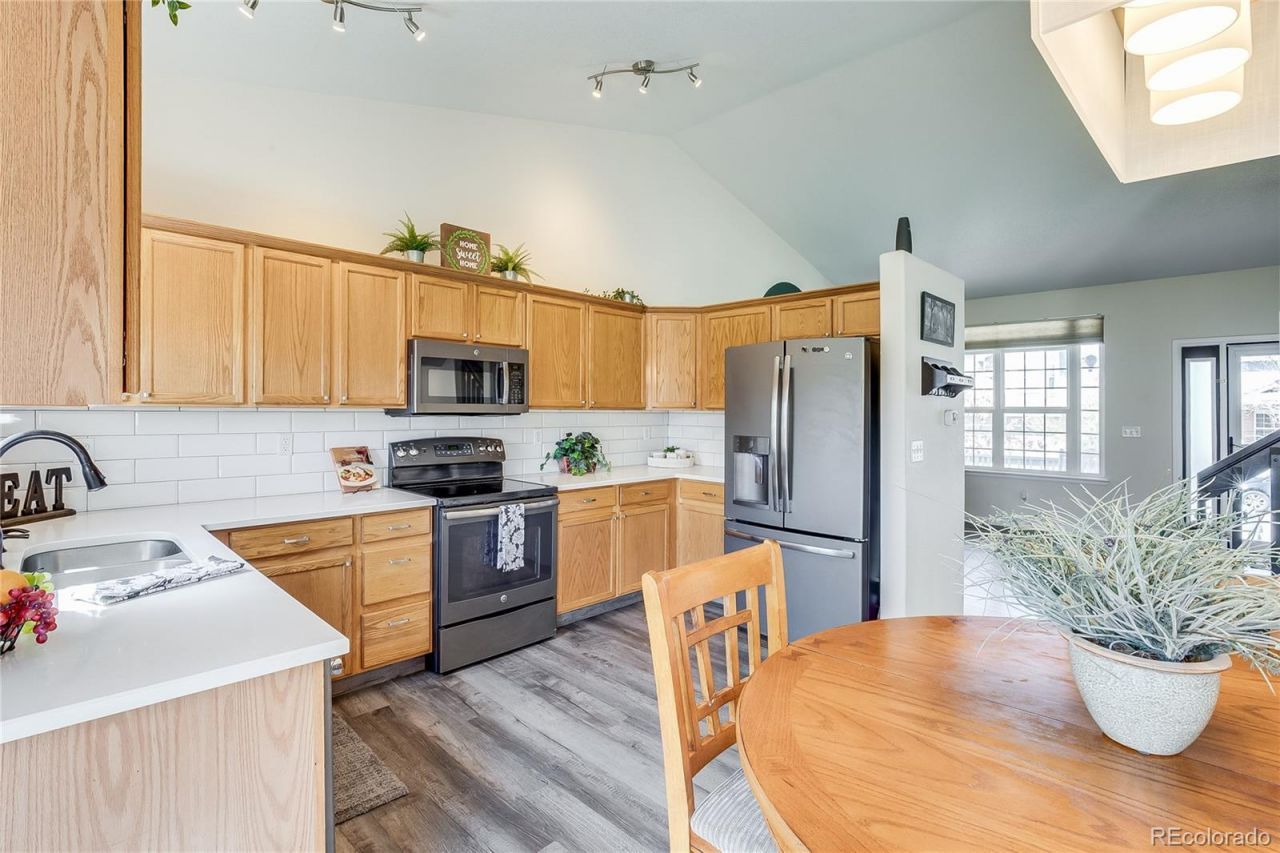 5450 S Valdai Street, Aurora, CO 80015 Main Photo