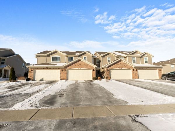 1150 Amber Drive, Cary, IL 60013