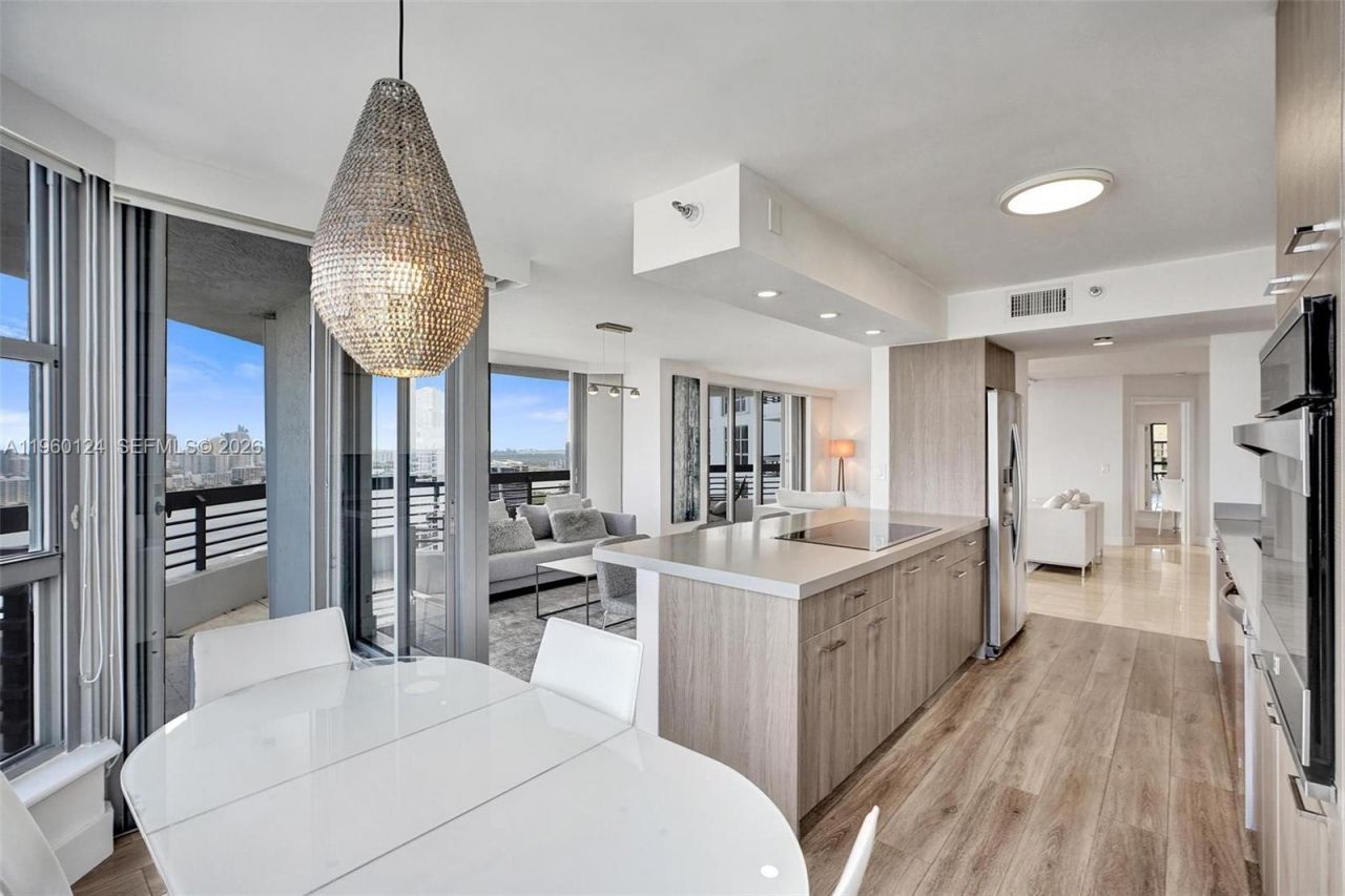 3500 Mystic Pointe Dr, Unit 3206, Aventura, FL 33180 Photo