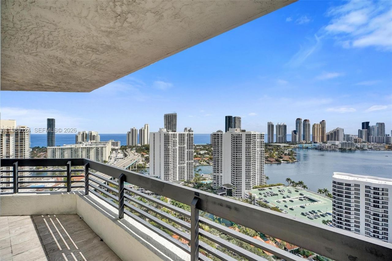 3500 Mystic Pointe Dr, Unit 3206, Aventura, FL 33180 Photo
