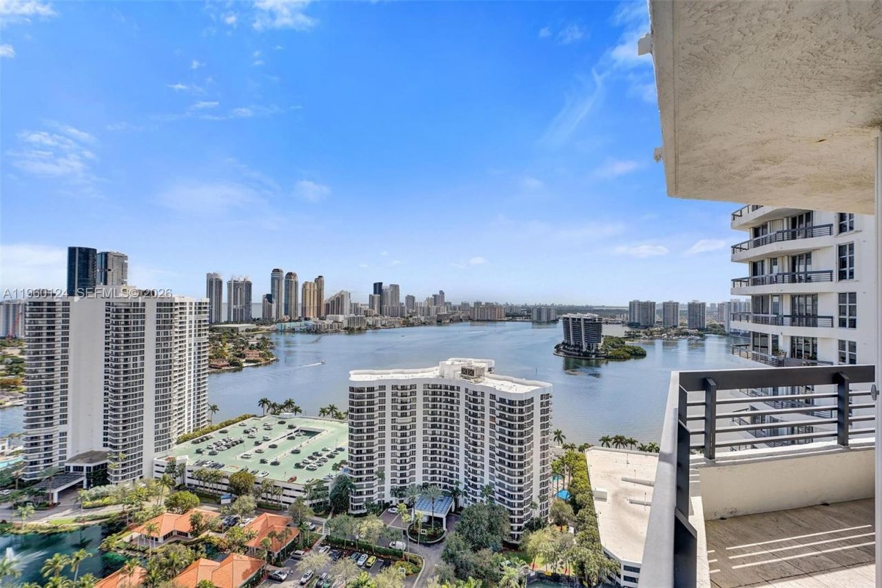 3500 Mystic Pointe Dr, Unit 3206, Aventura, FL 33180 Photo