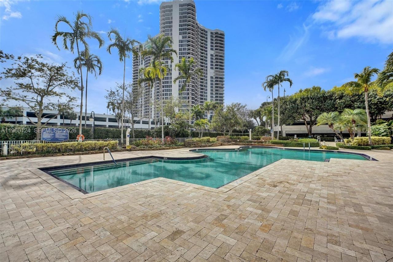 3500 Mystic Pointe Dr, Unit 3206, Aventura, FL 33180 Photo