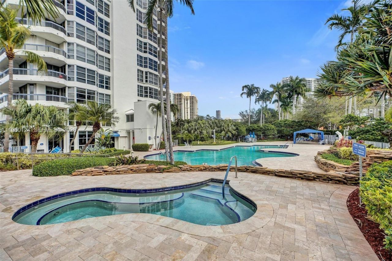 3500 Mystic Pointe Dr, Unit 3206, Aventura, FL 33180 Photo