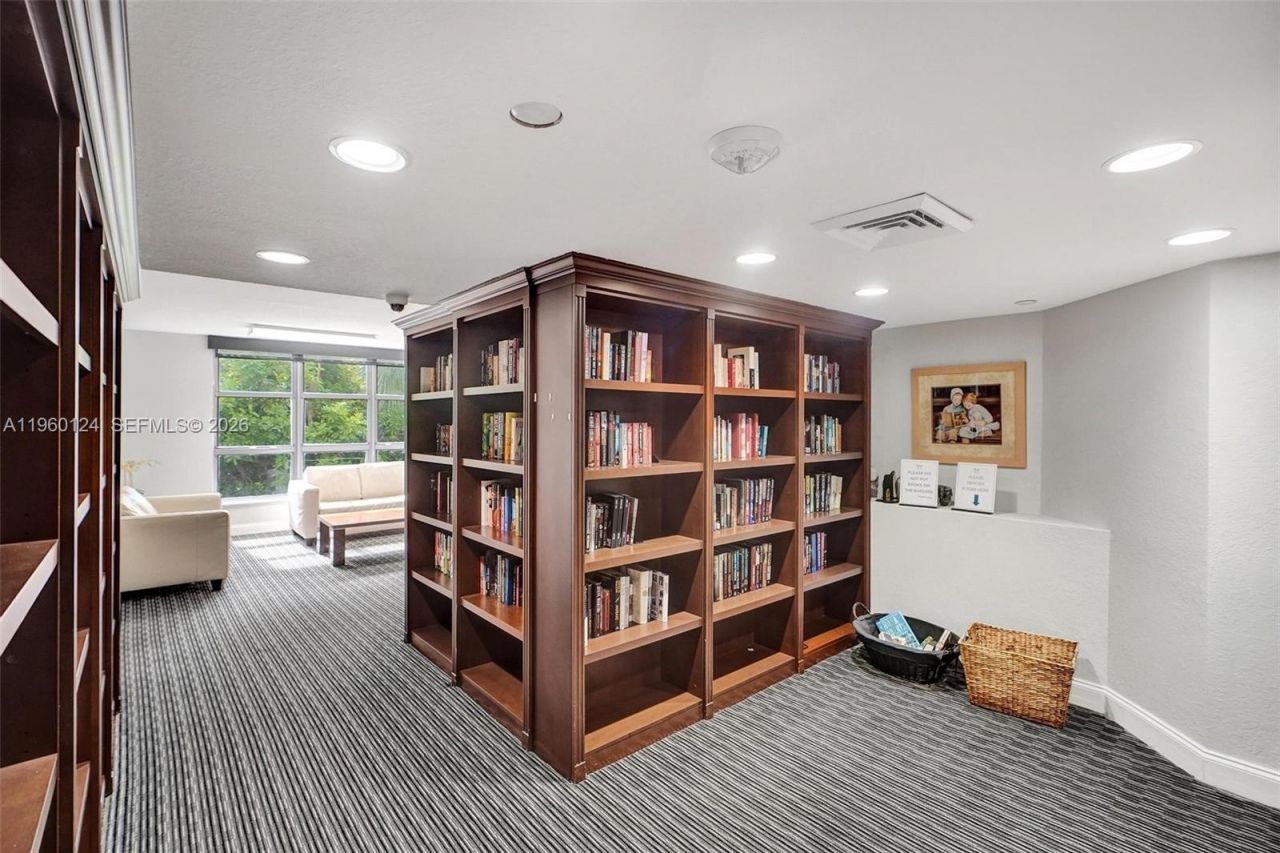 3500 Mystic Pointe Dr, Unit 3206, Aventura, FL 33180 Photo