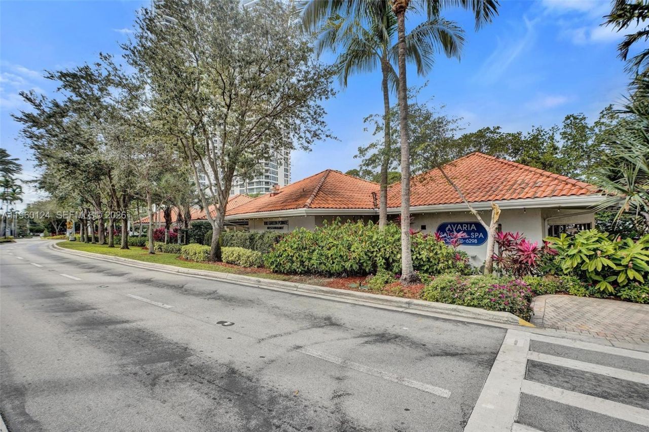 3500 Mystic Pointe Dr, Unit 3206, Aventura, FL 33180 Photo