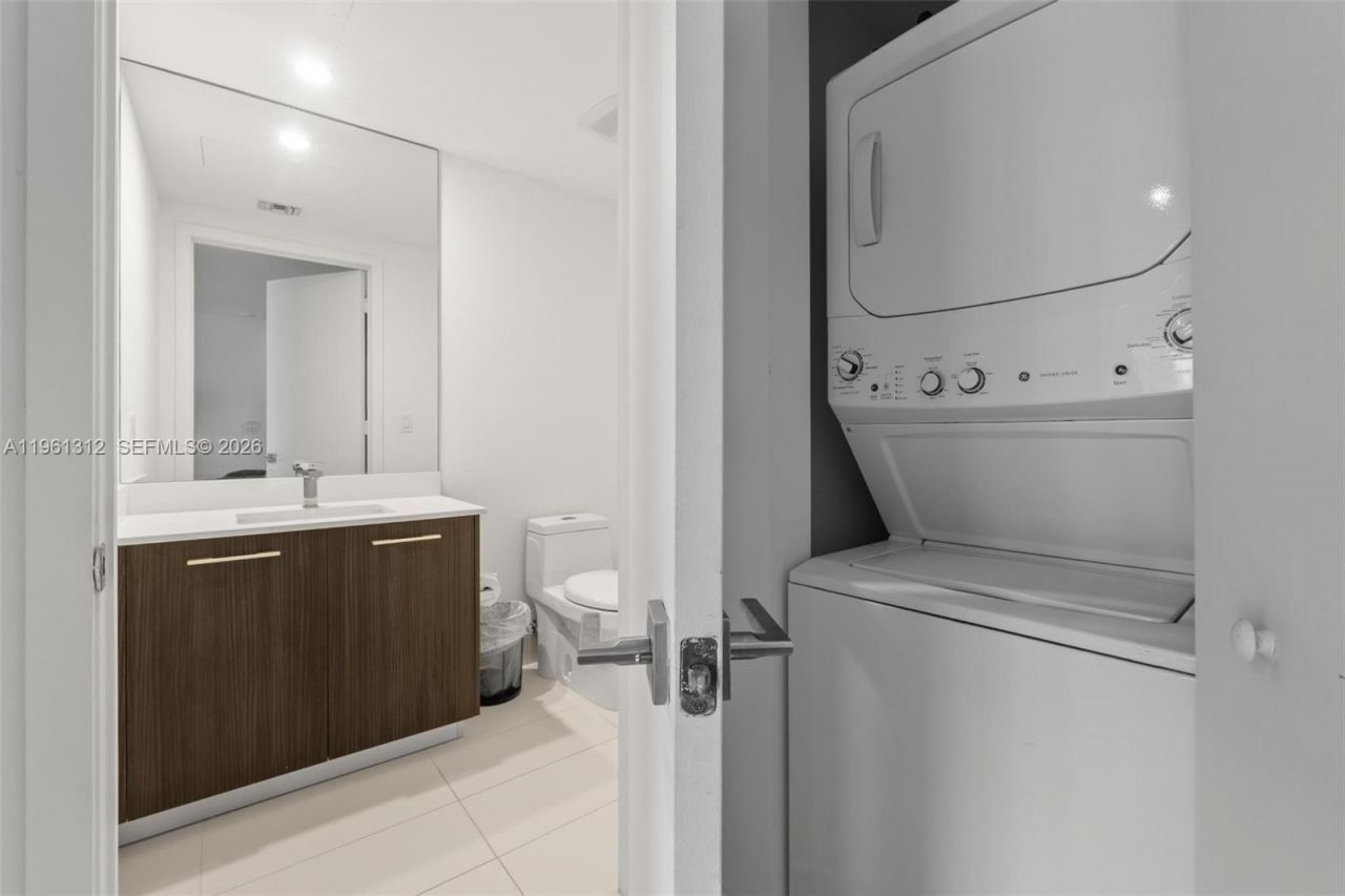 45 SW 9th St , Unit 1109, Miami, FL 33130 Photo