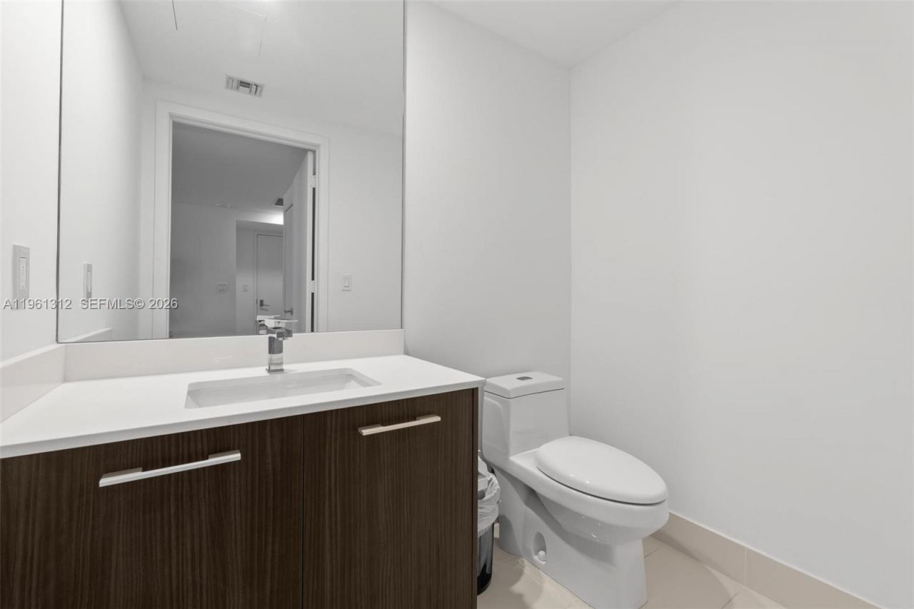 45 SW 9th St , Unit 1109, Miami, FL 33130 Photo