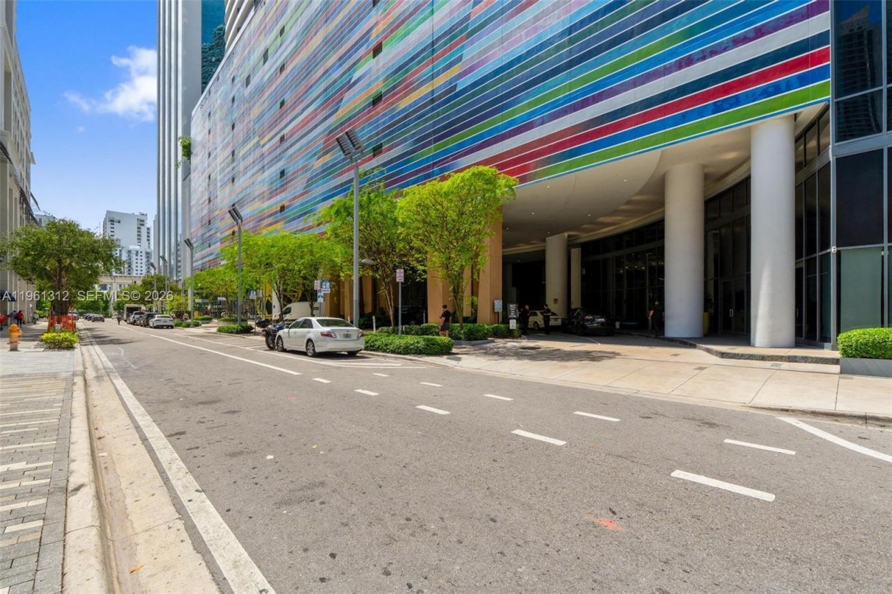 45 SW 9th St , Unit 1109, Miami, FL 33130 Photo