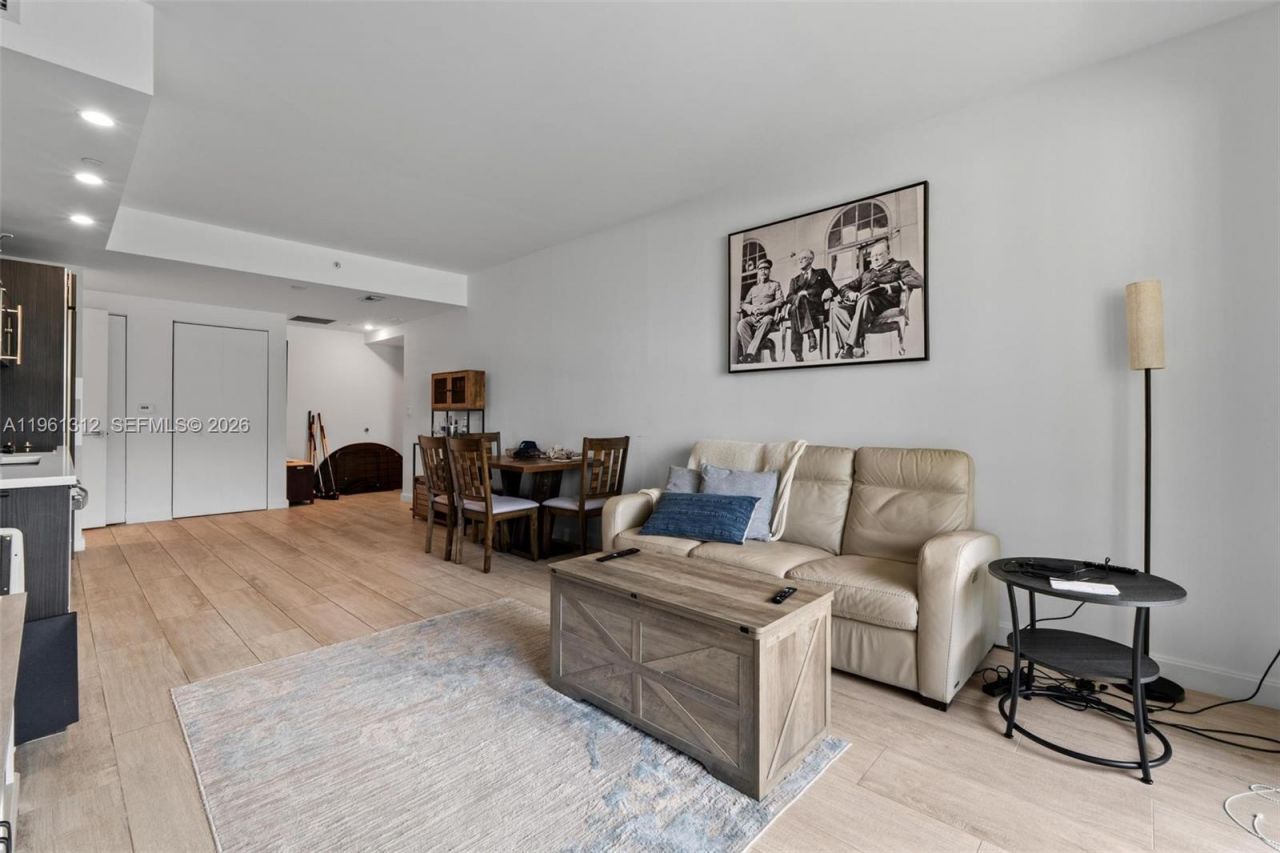 45 SW 9th St , Unit 1109, Miami, FL 33130 Photo