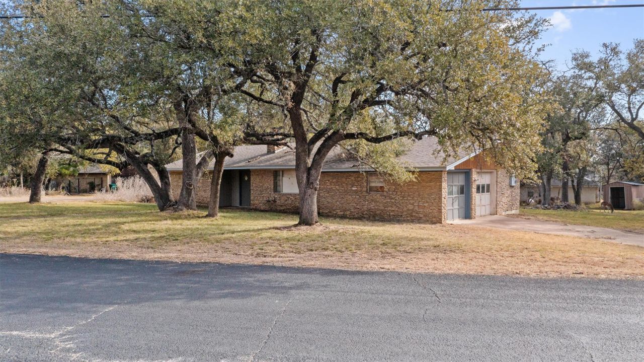 43 Morgans Point Blvd, Belton, TX 76513 Main Photo