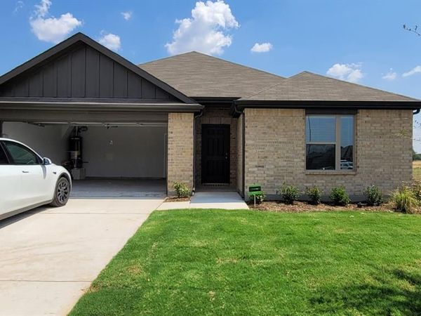 1919 Rolling Ridge Drive, Van Alstyne, TX 75495