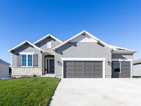 16775 S Hall Street, Olathe, KS 66062