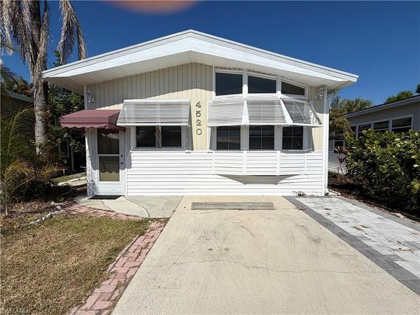 4520 Washington WAY E, ESTERO, FL 33928