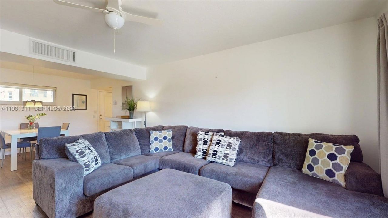 2076 S Ocean Dr, Unit 211, Hallandale Beach, FL 33009 Photo