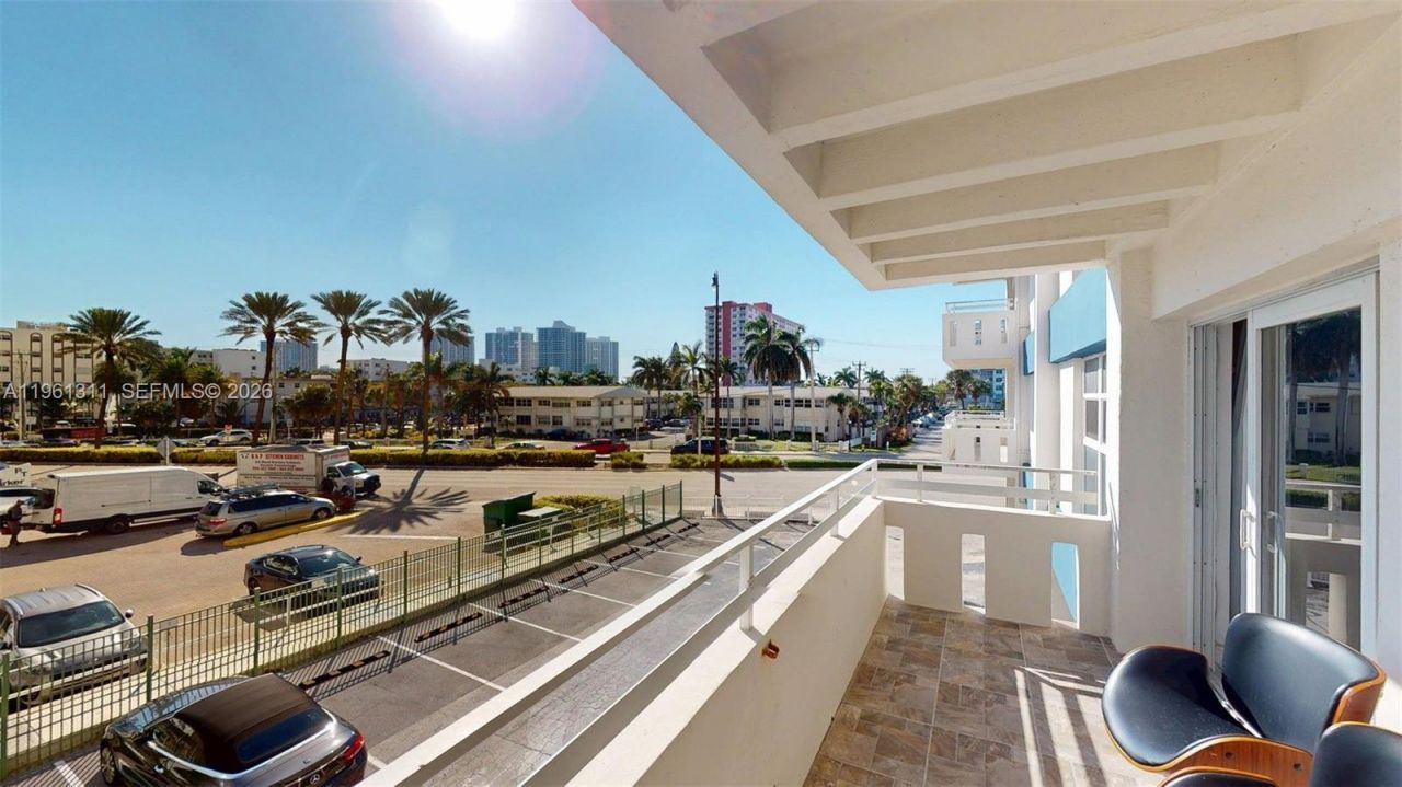 2076 S Ocean Dr, Unit 211, Hallandale Beach, FL 33009 Photo