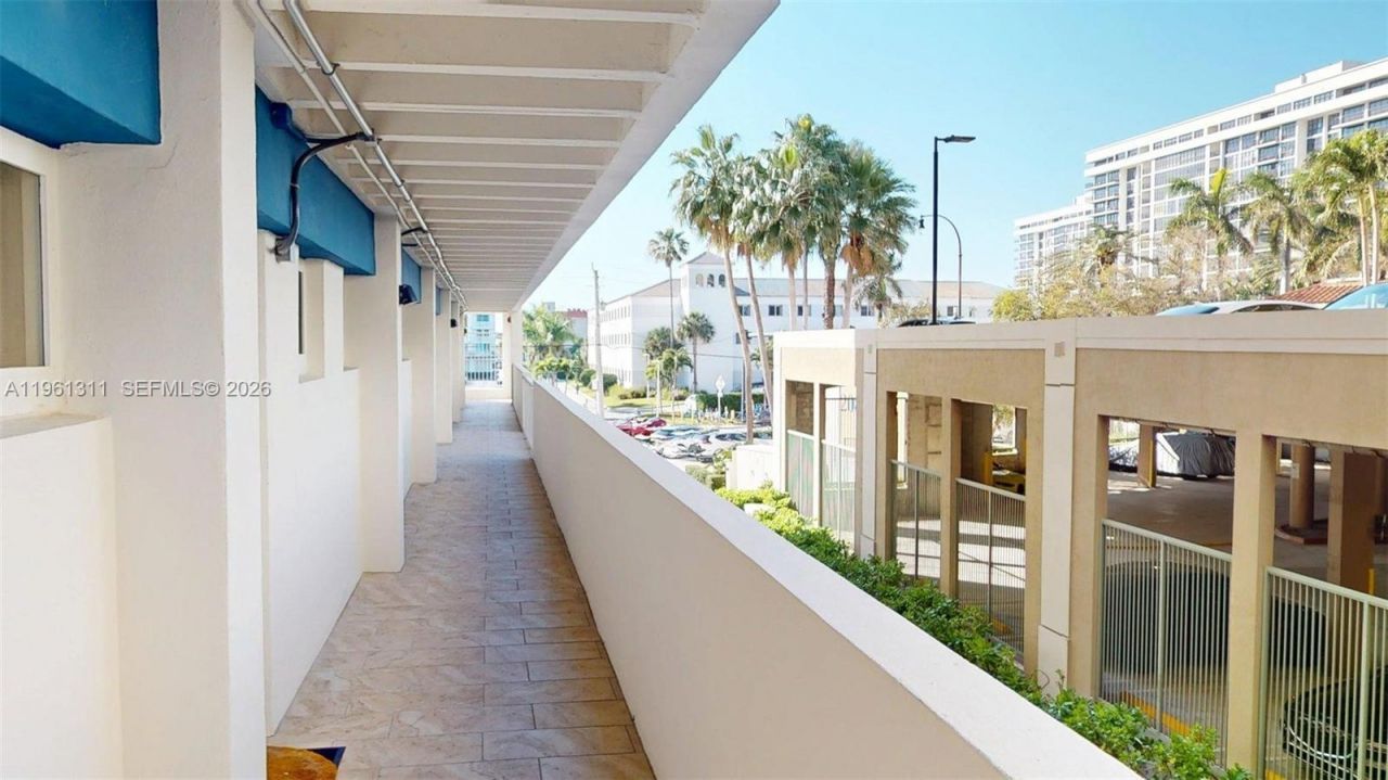 2076 S Ocean Dr, Unit 211, Hallandale Beach, FL 33009 Photo