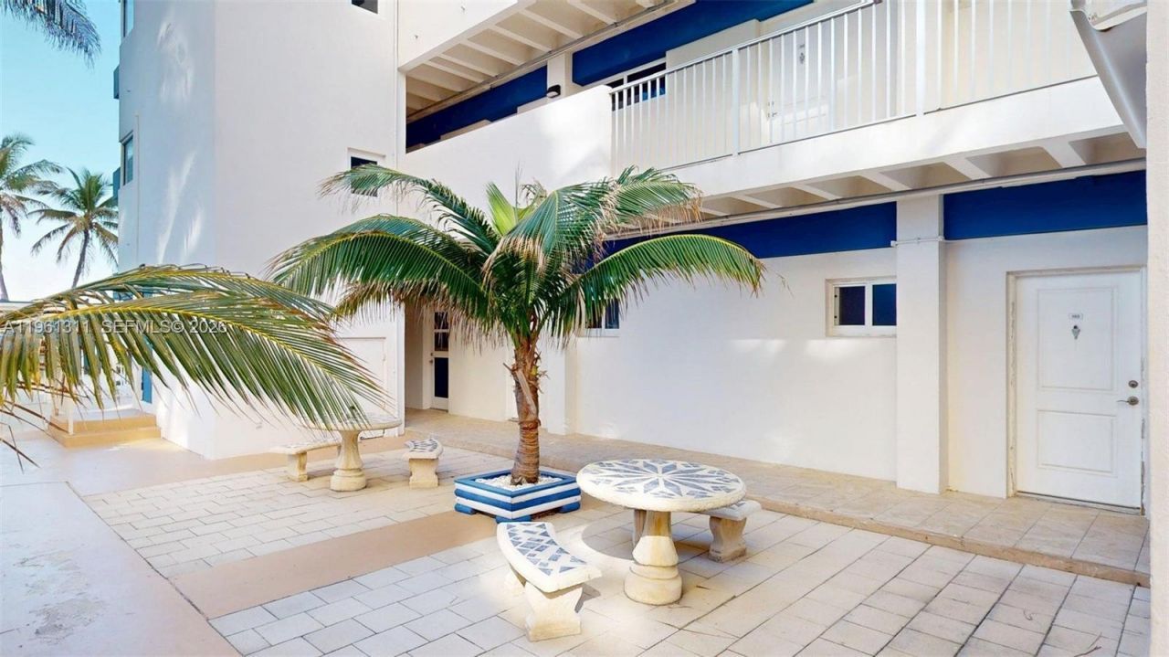 2076 S Ocean Dr, Unit 211, Hallandale Beach, FL 33009 Photo