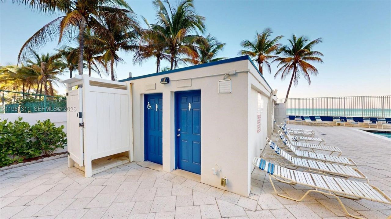 2076 S Ocean Dr, Unit 211, Hallandale Beach, FL 33009 Photo