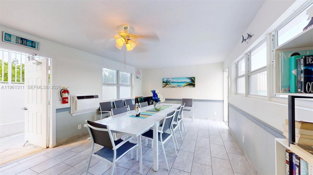 2076 S Ocean Dr, Unit 211, Hallandale Beach, FL 33009 Photo