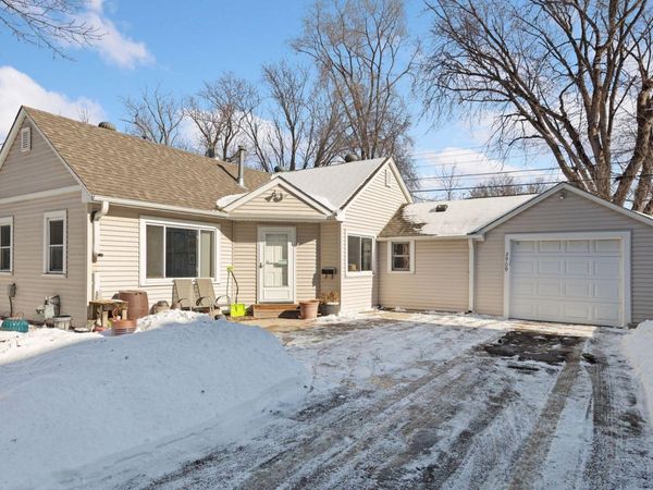 2909 Maryland Avenue S, Saint Louis Park, MN 55426