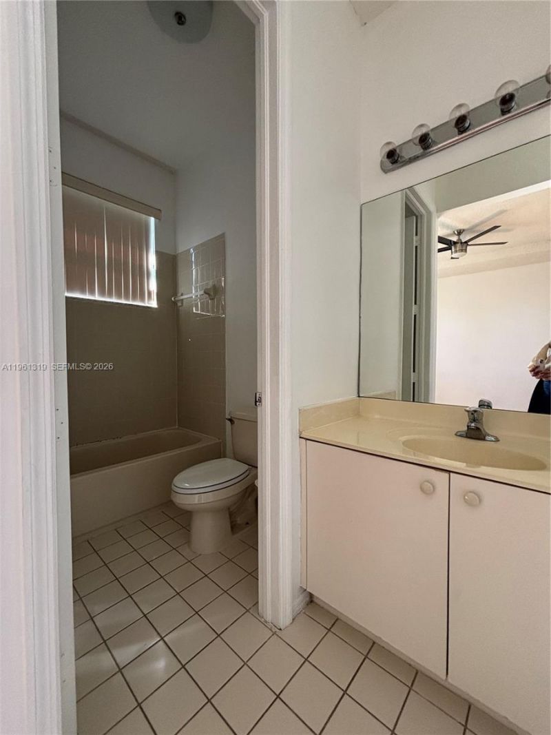 1044 NE 42nd Ter, Homestead, FL 33033 Photo