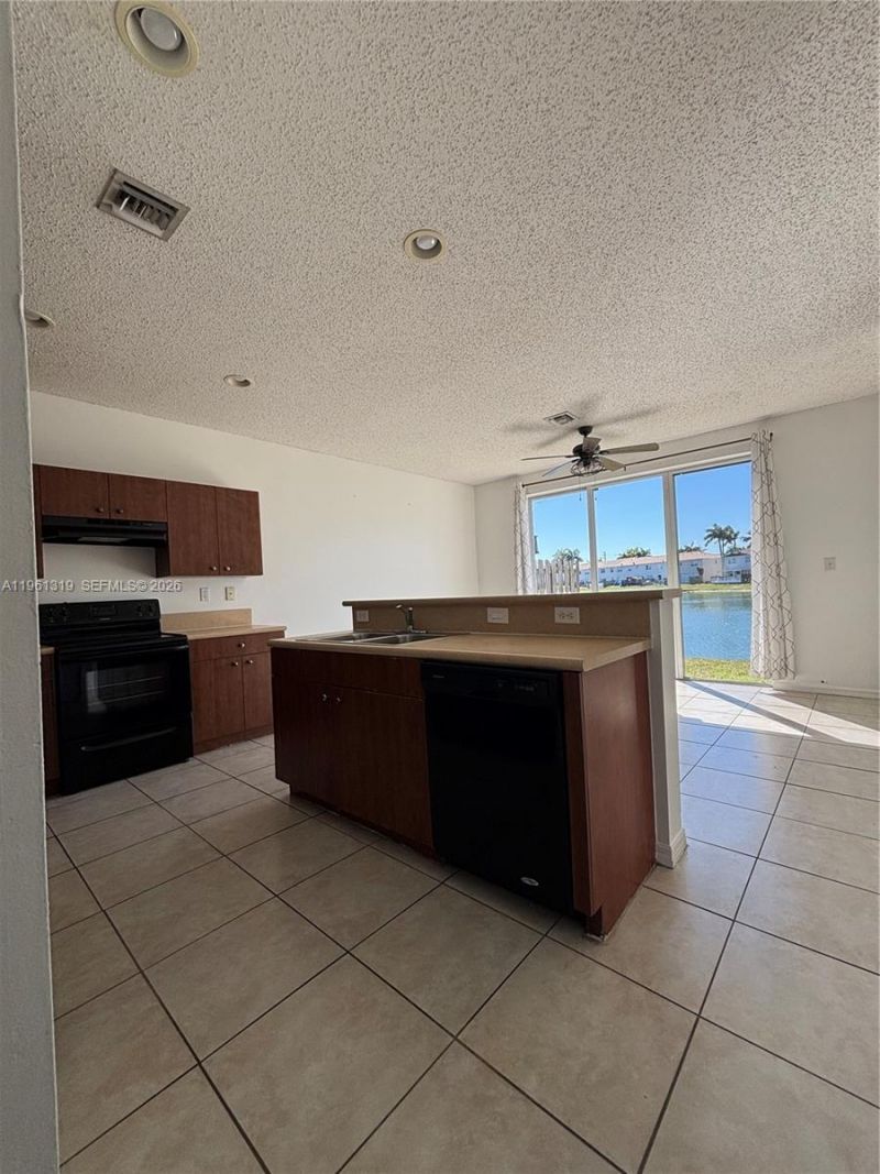 1044 NE 42nd Ter, Homestead, FL 33033 Photo