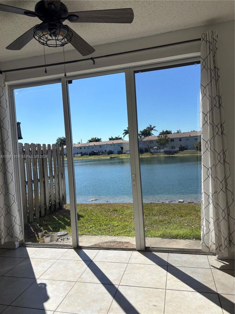 1044 NE 42nd Ter, Homestead, FL 33033 Photo