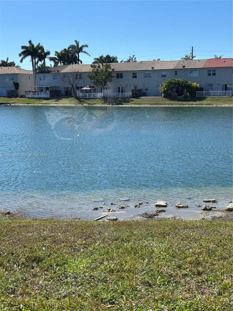 1044 NE 42nd Ter, Homestead, FL 33033 Photo