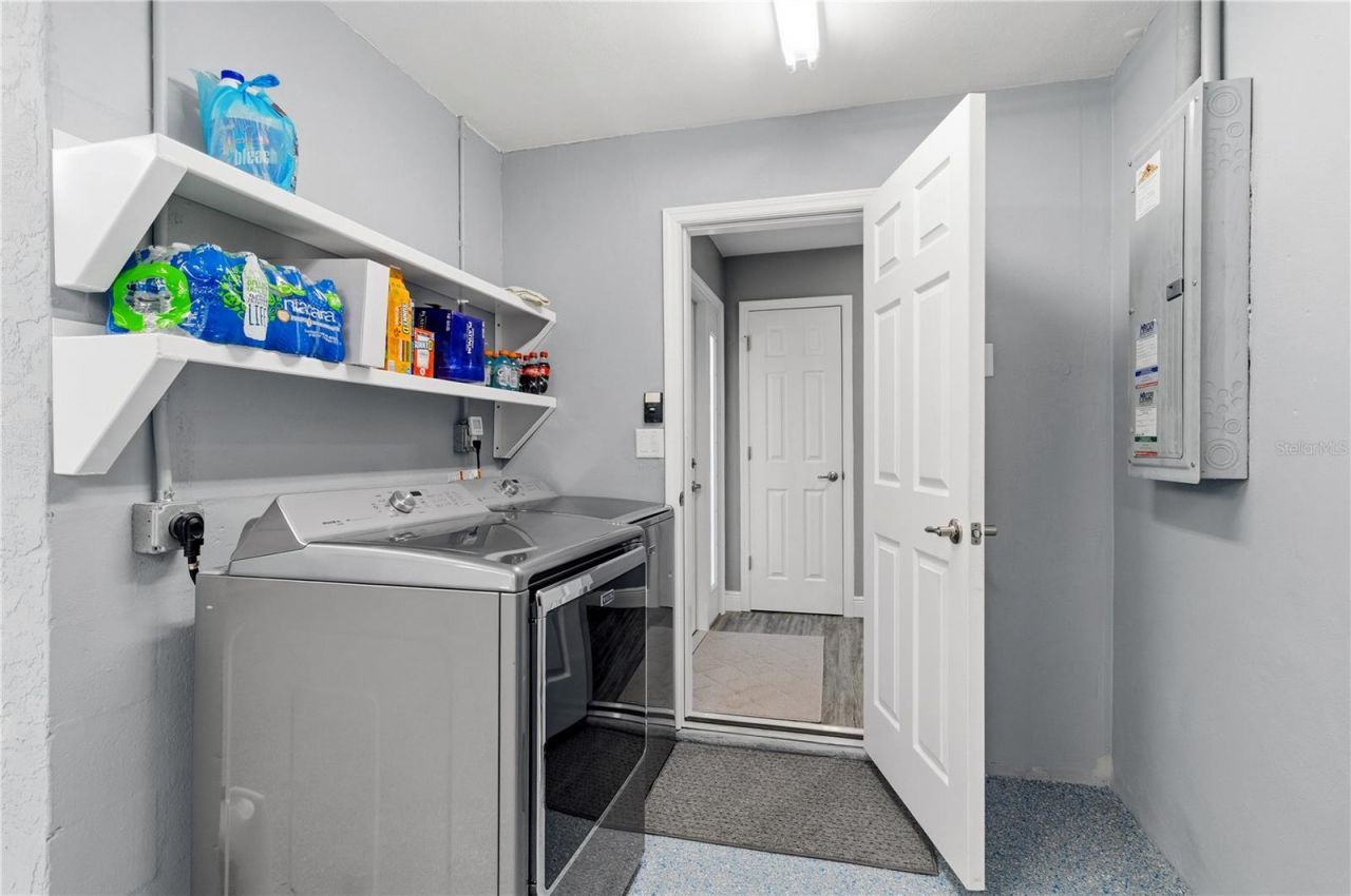 1621 Spring Garden Drive, Astor, FL 32102 Photo