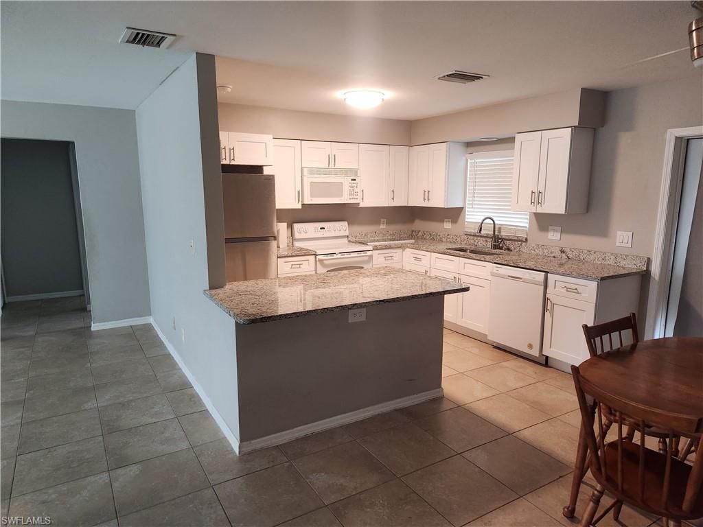 1402 NE 18th St, Cape Coral, FL 33909 Photo