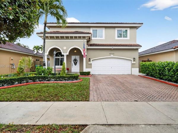 13163 SW 142 ST, Miami, FL 33186