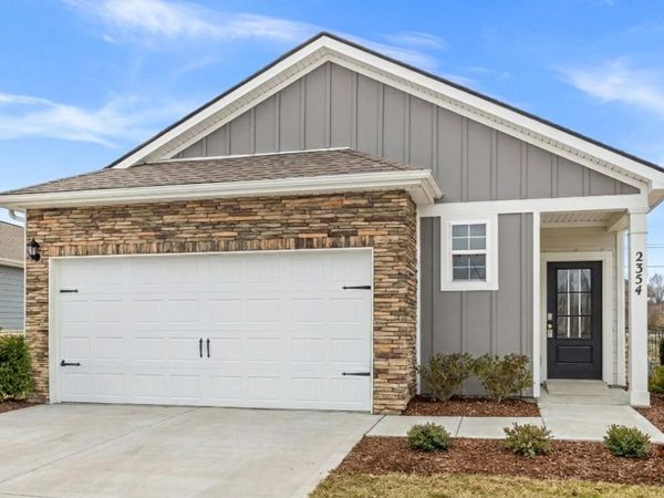 2354 Quinn Dr, White House, TN 37188