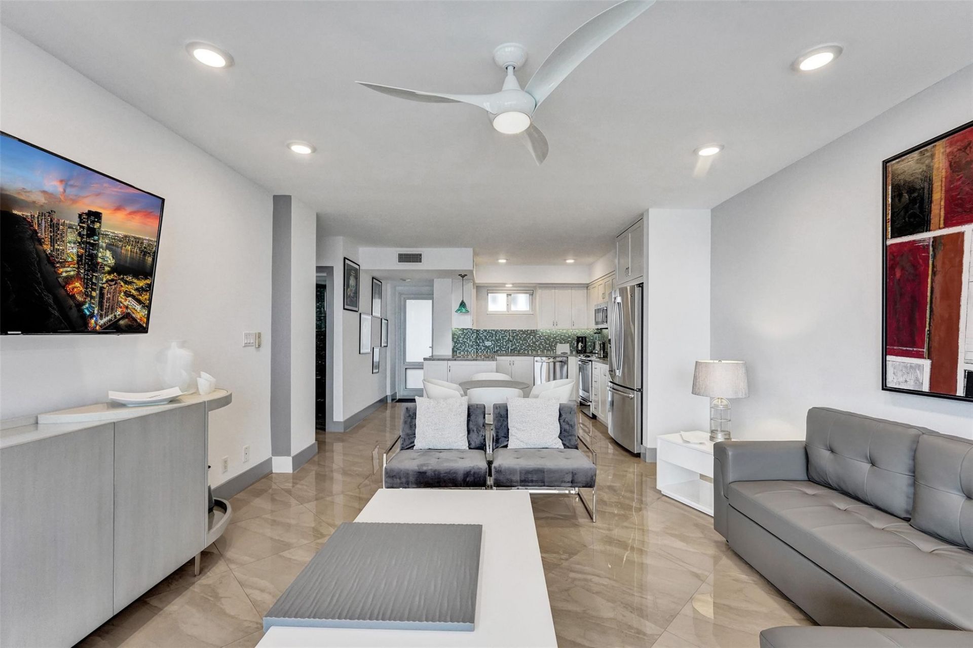 345 N Fort Lauderdale Beach Boulevard, Unit 1004, Fort Lauderdale, FL 33304 Photo