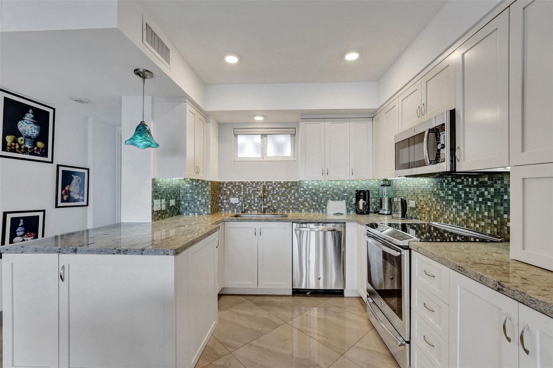 345 N Fort Lauderdale Beach Boulevard, Unit 1004, Fort Lauderdale, FL 33304 Photo