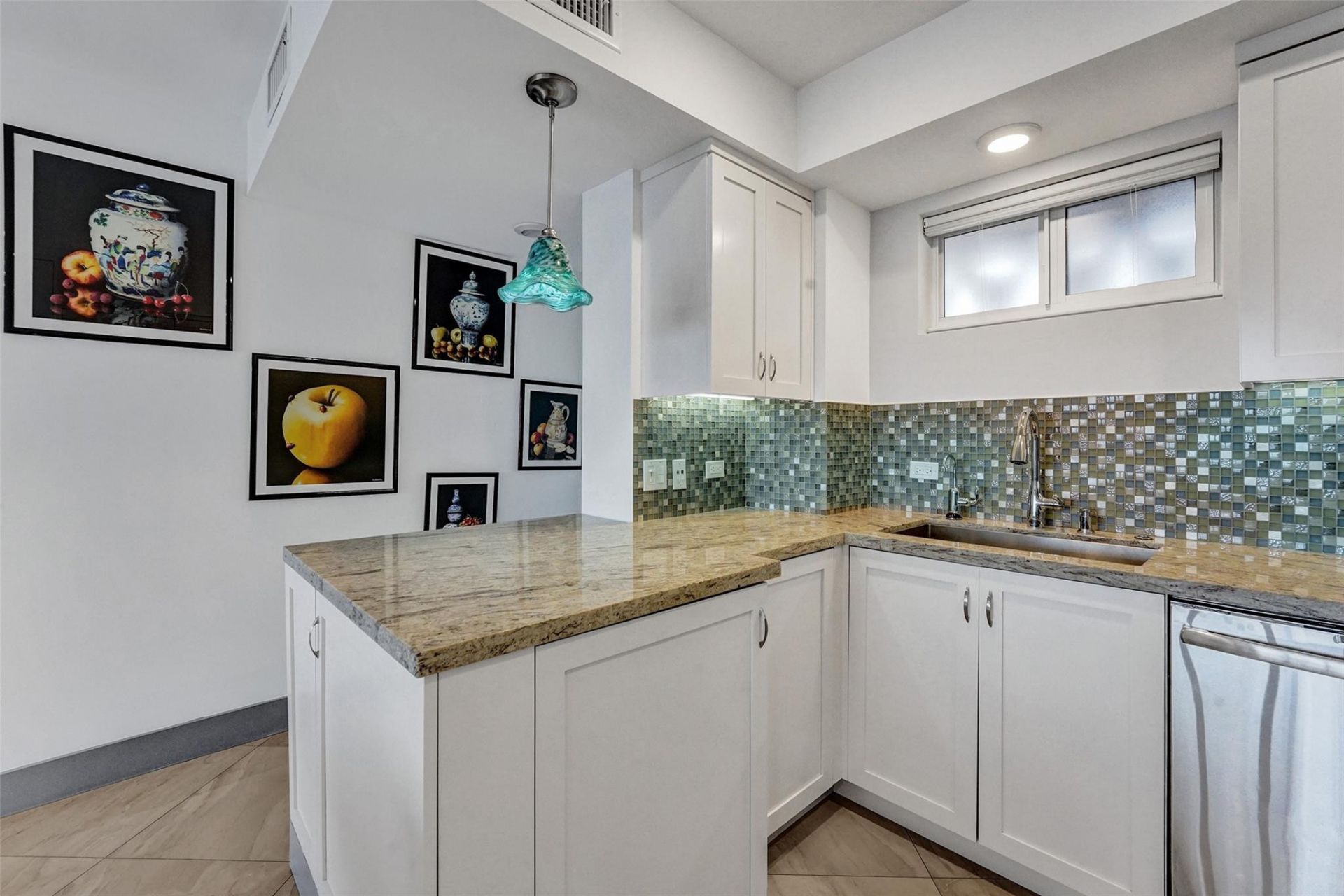 345 N Fort Lauderdale Beach Boulevard, Unit 1004, Fort Lauderdale, FL 33304 Photo