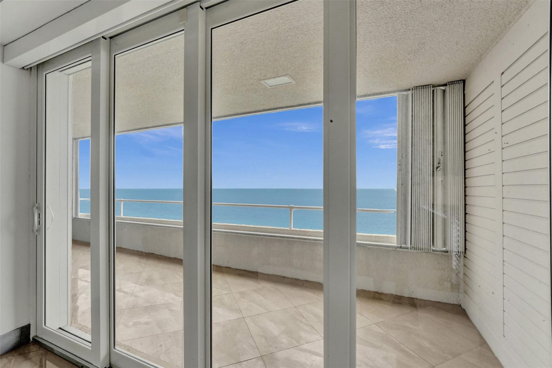 345 N Fort Lauderdale Beach Boulevard, Unit 1004, Fort Lauderdale, FL 33304 Photo