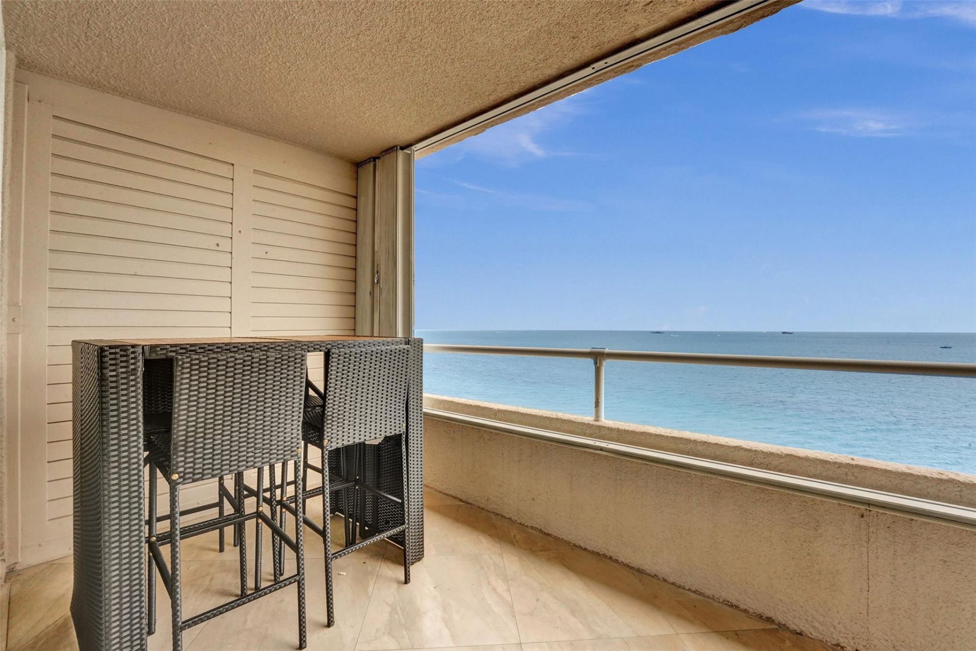 345 N Fort Lauderdale Beach Boulevard, Unit 1004, Fort Lauderdale, FL 33304 Photo