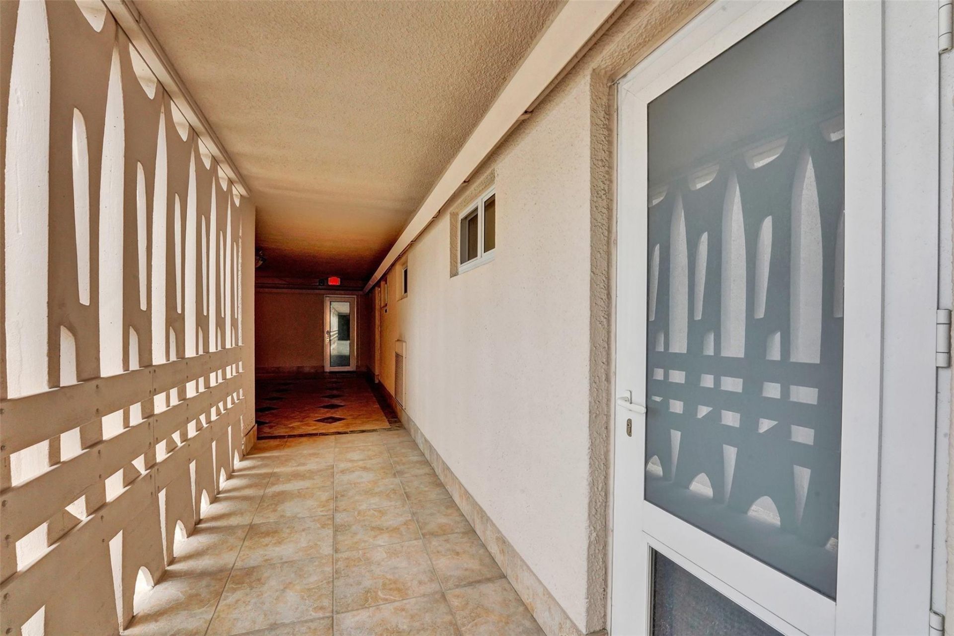 345 N Fort Lauderdale Beach Boulevard, Unit 1004, Fort Lauderdale, FL 33304 Photo