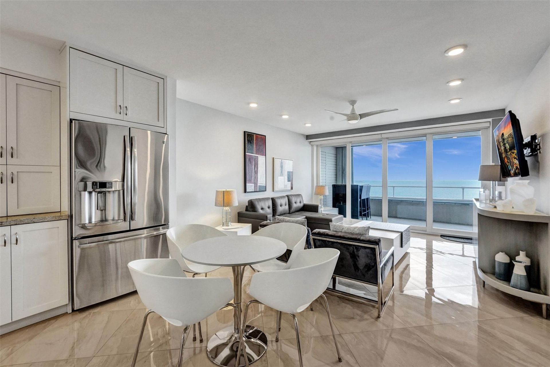 345 N Fort Lauderdale Beach Boulevard, Unit 1004, Fort Lauderdale, FL 33304 Photo