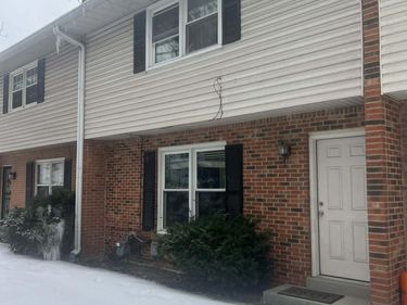 3142 Kirklevington Drive, Lexington, KY 40517