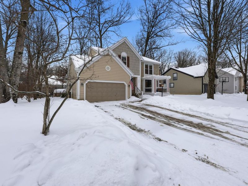 352 Spruce Hill Drive, Gahanna, OH 43230 Photo 3