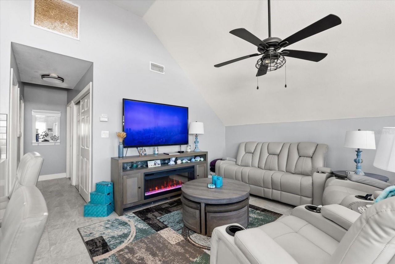 8255 Lake Underhill Road, Orlando, FL 32825 Photo