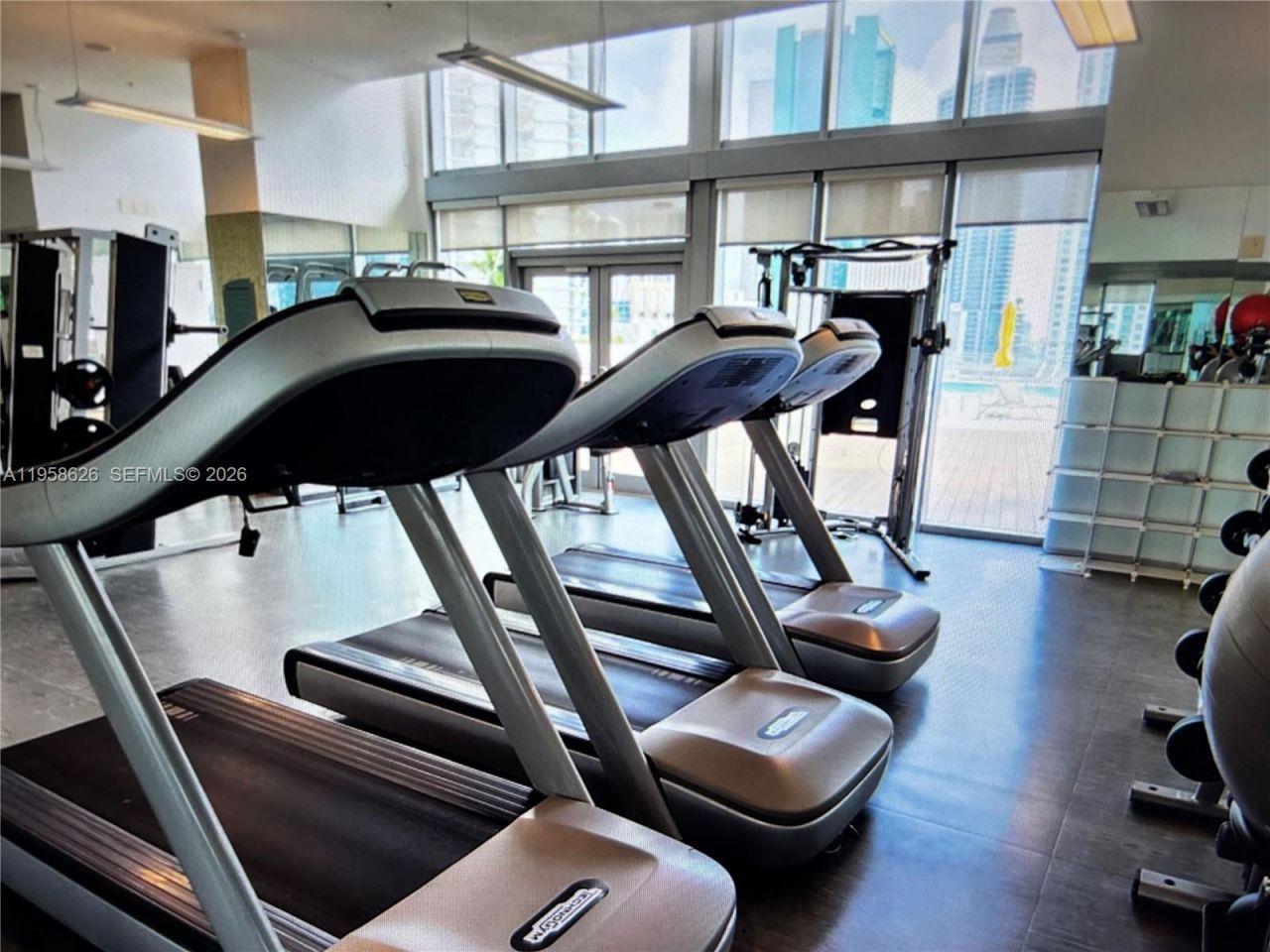 92 SW 3rd St, Unit 3703, Miami, FL 33130 Photo